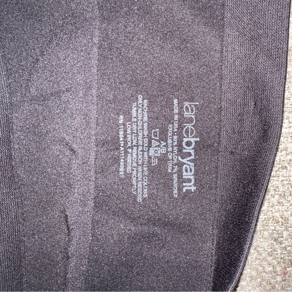 Lane Bryant Black Leggings Plus Size A/B (1X) - Picture 2 of 6
